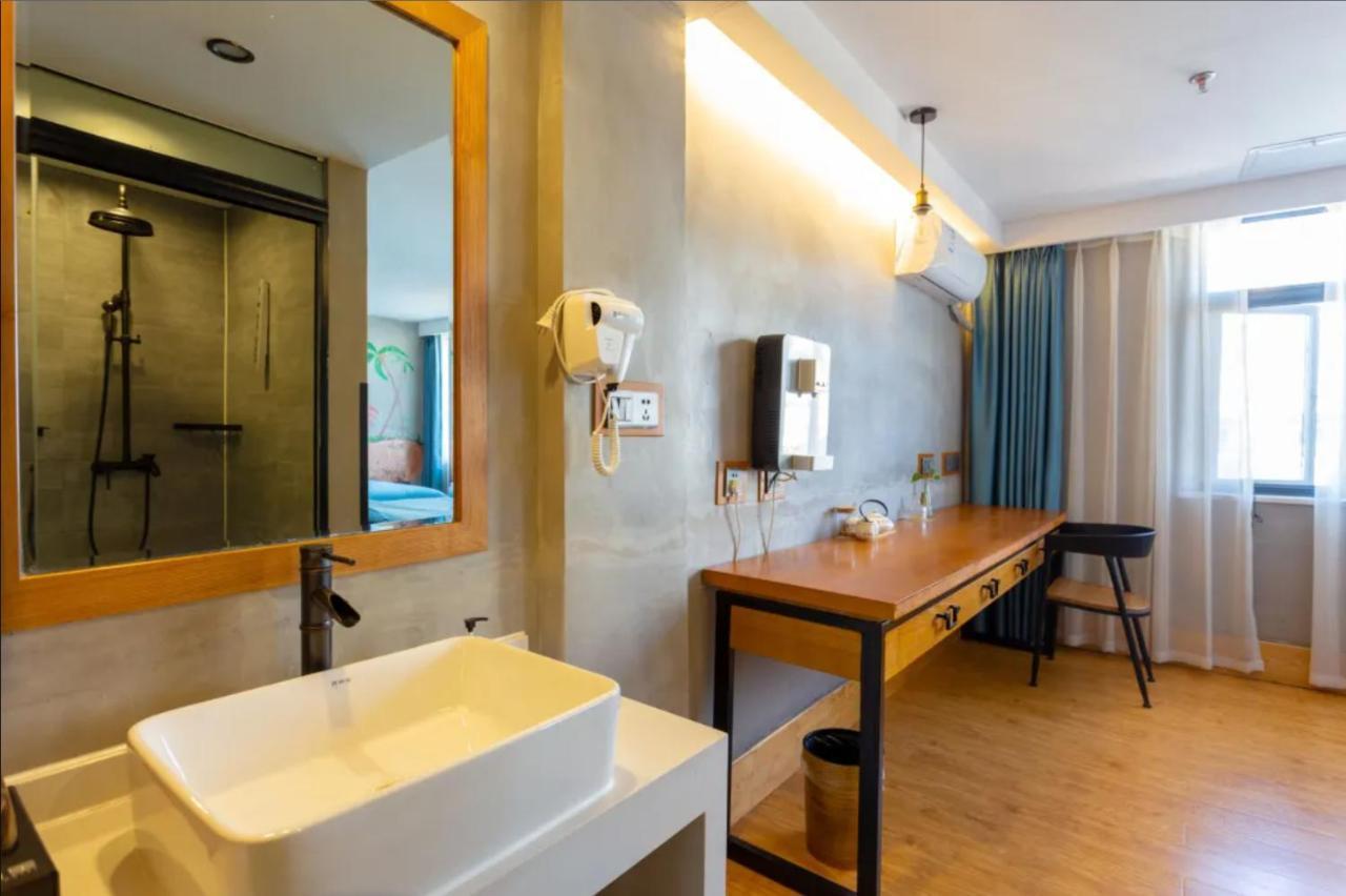 Gongxili - Chujian Hotel 昆明 エクステリア 写真