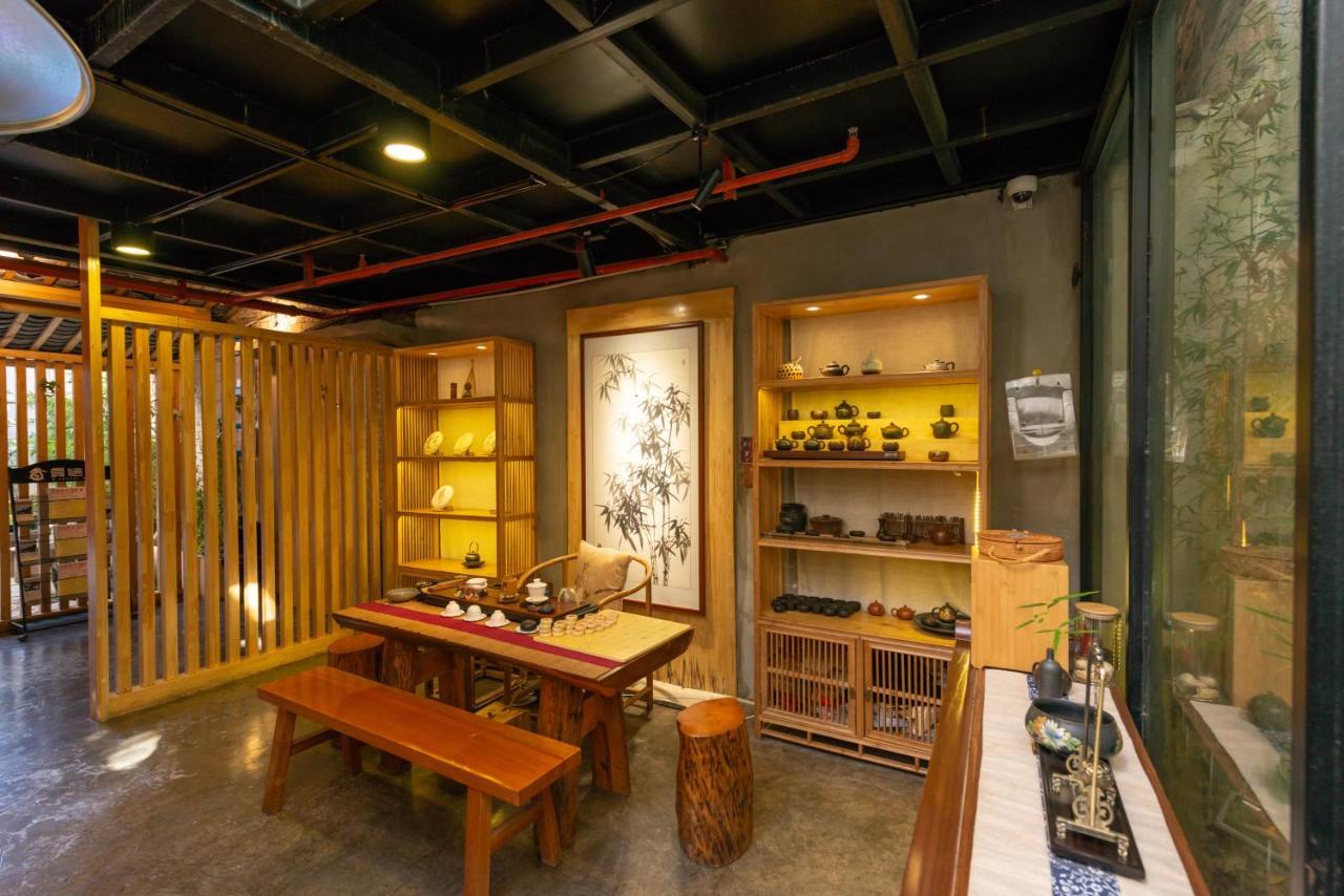 Gongxili - Chujian Hotel 昆明 エクステリア 写真